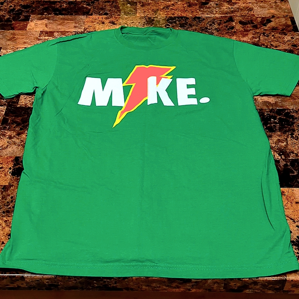 Nike Men's Medium Gatorade Green Michael Jordan T-shirt